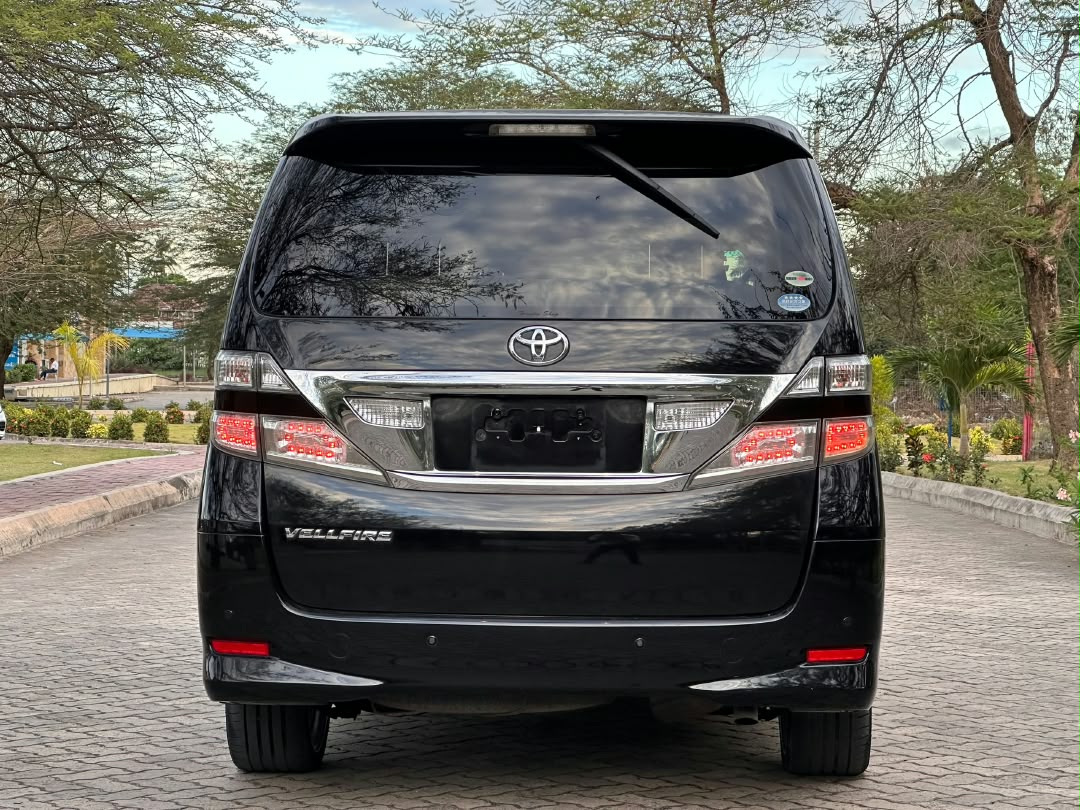 TOYOTA VELLFIRE thumbnail 8